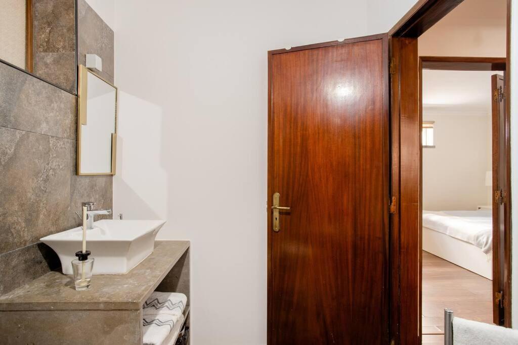 Vinaika Loft Apartment Oeiras Exterior photo